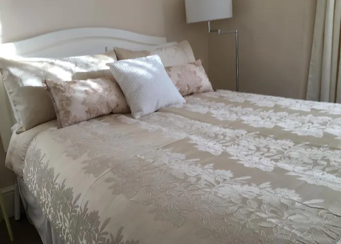 Caris Guest House